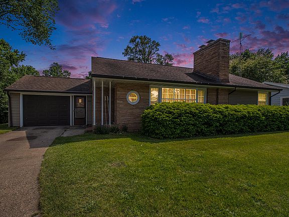 3rd image of 200 Helmar Ct