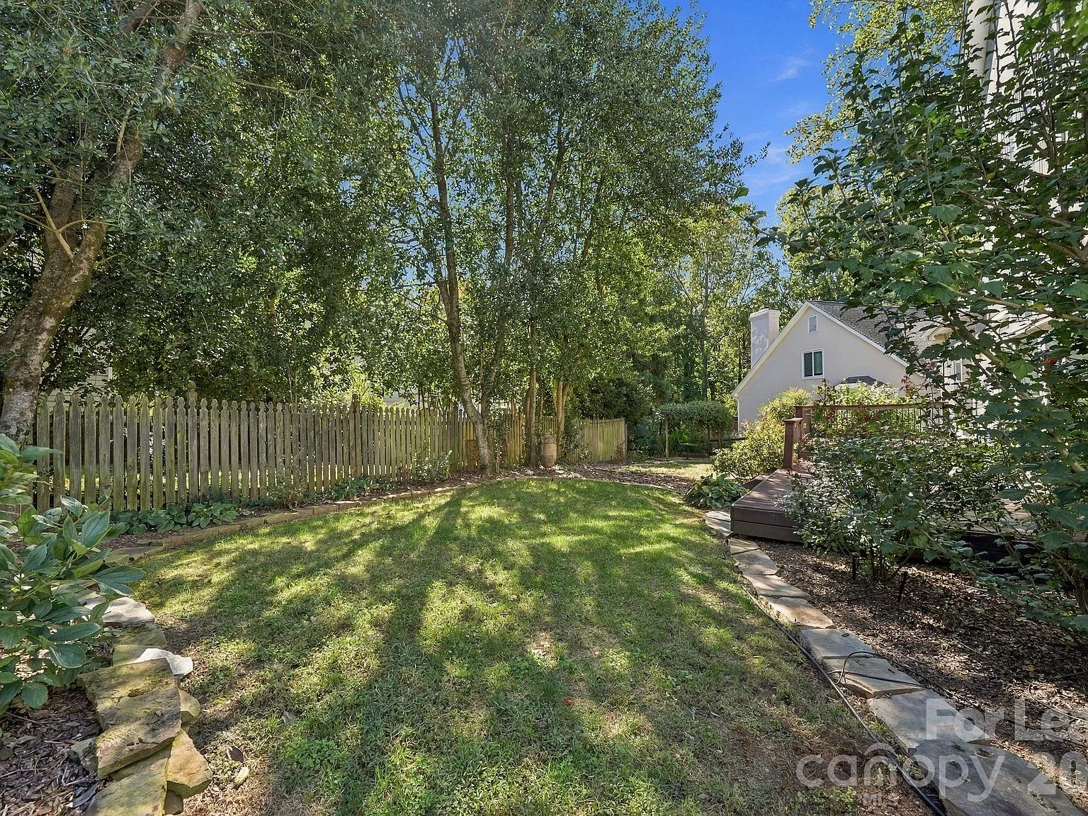 1 bed, 1.5 bath, $4,000 — Photo 2