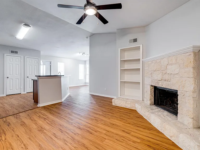 6804 N Capital Of Texas Hwy #222 — Photo 3