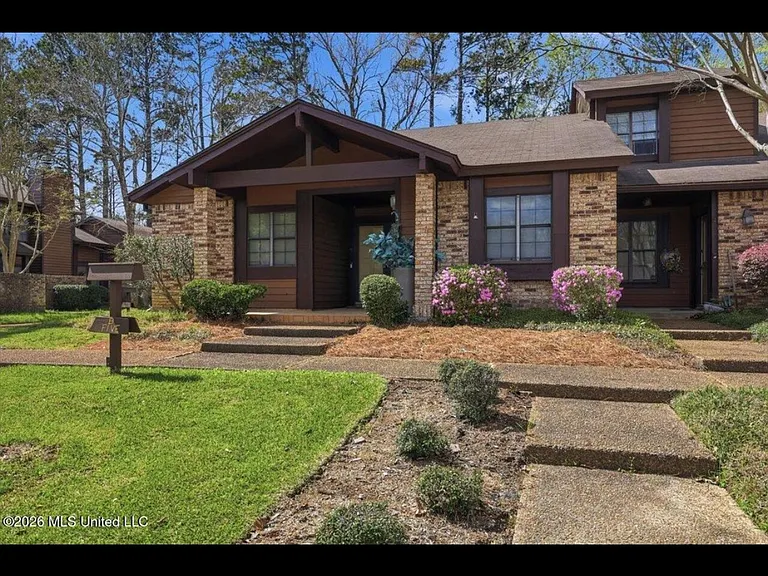5 Shore Dr — Photo 3