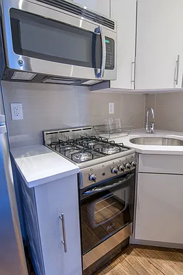 Rented by Townhouse Apartments | media 7