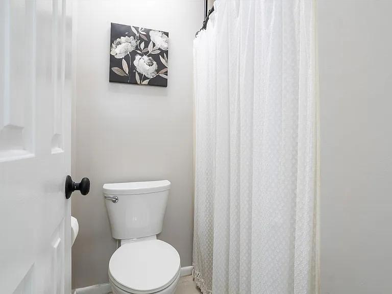 762 Quesnel Dr — Photo 25