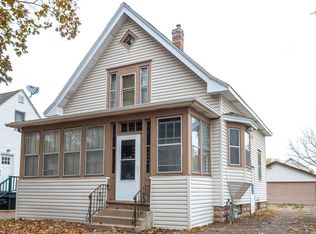 692 Victoria St S, Saint Paul, MN 55102