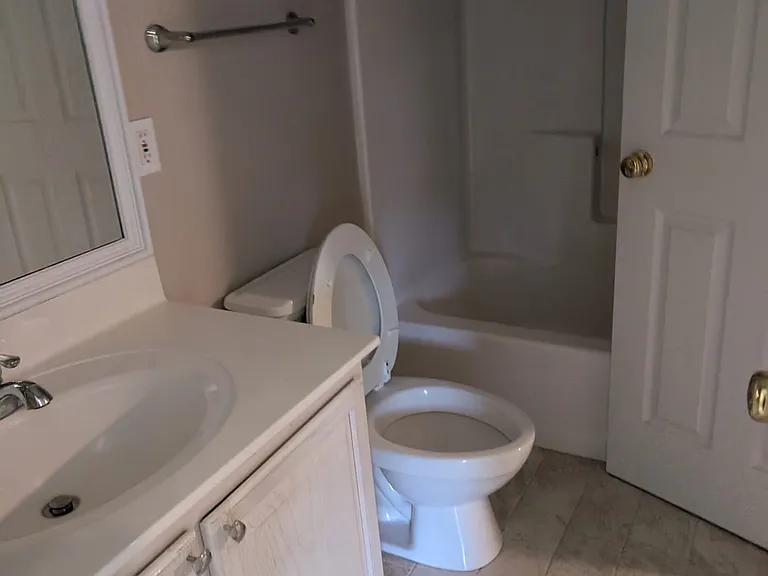 2223 Oak Hill Village Ln — Photo 5