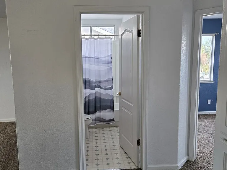 647 Vista Ct — Photo 23