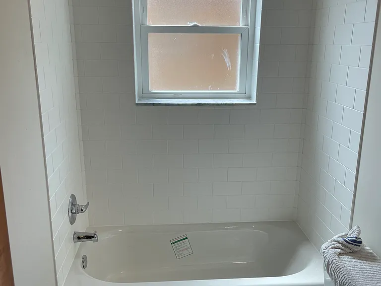 7106-7108 Jamieson Ave #2A — Photo 9