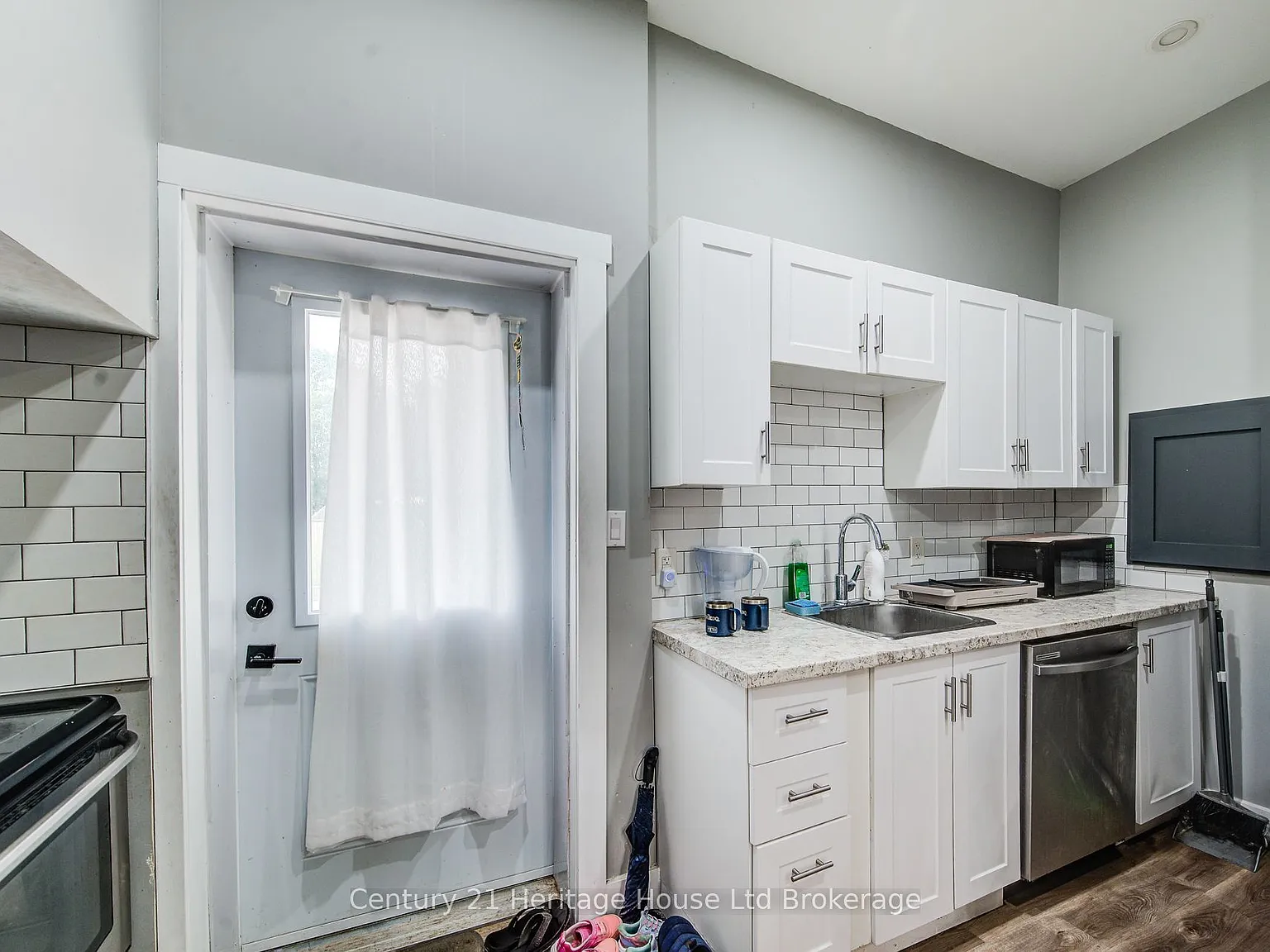 2 bed, $1,700 — Photo 1