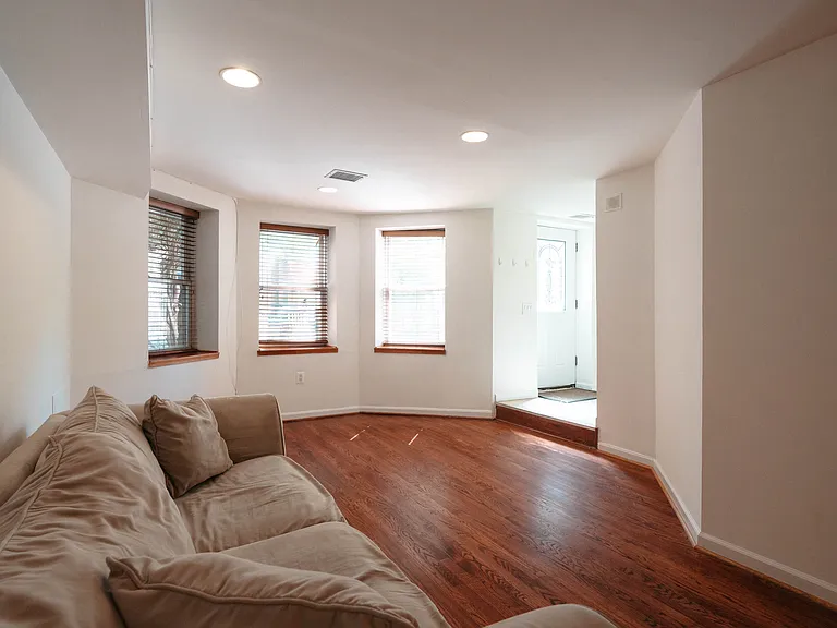 1112 25th St NW #5 — Photo 27