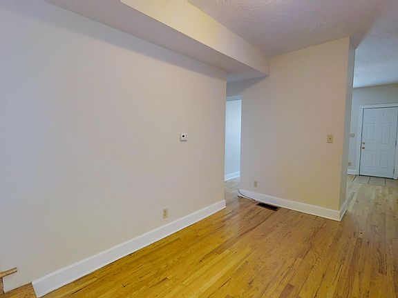 3rd image of 1379-1381 Indianola Ave #1379