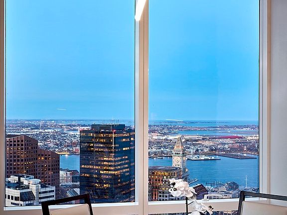 3rd image of 1 Franklin St #Penthouse 1b