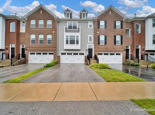 2707 Rosedale Ave, Naperville, IL 60540