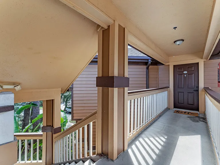 482 N Pin Oak Pl #302 — Photo 3