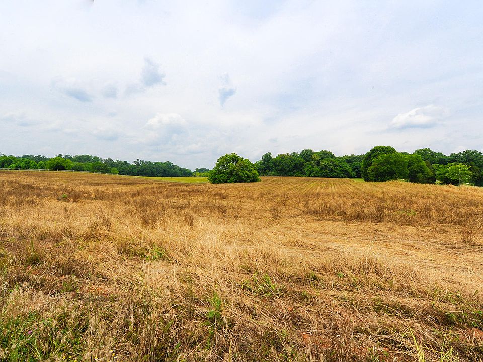 1st image of Windy J Farms Dr