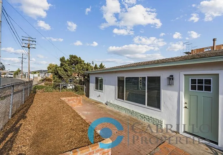 6311 Inman St — Photo 3