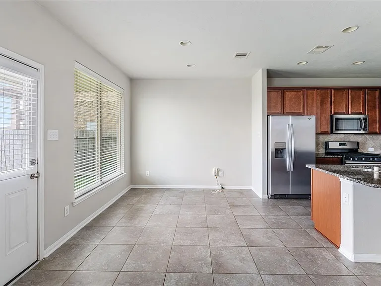 8014 Oxbow Manor Ln — Photo 9