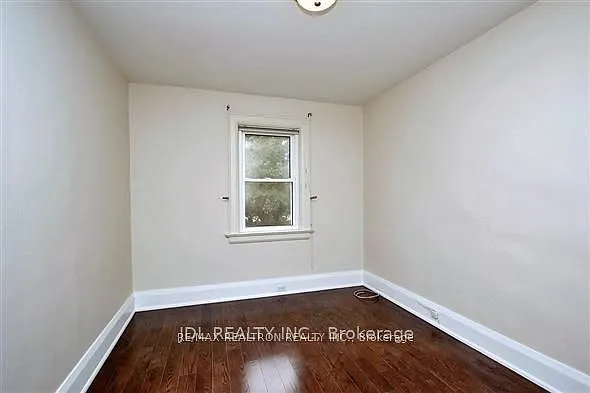 23 Bowood Ave — Photo 13