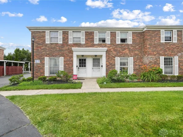 825 Clareridge Ln, Centerville, OH 45458