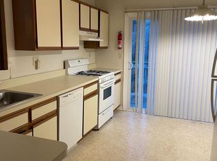 5 Prospect Ave, Sicklerville, NJ 08081