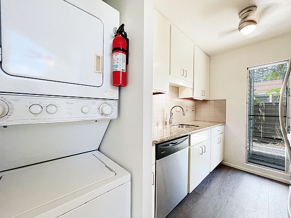 3rd image of 94-429 Lanikuhana Pl APT 1108