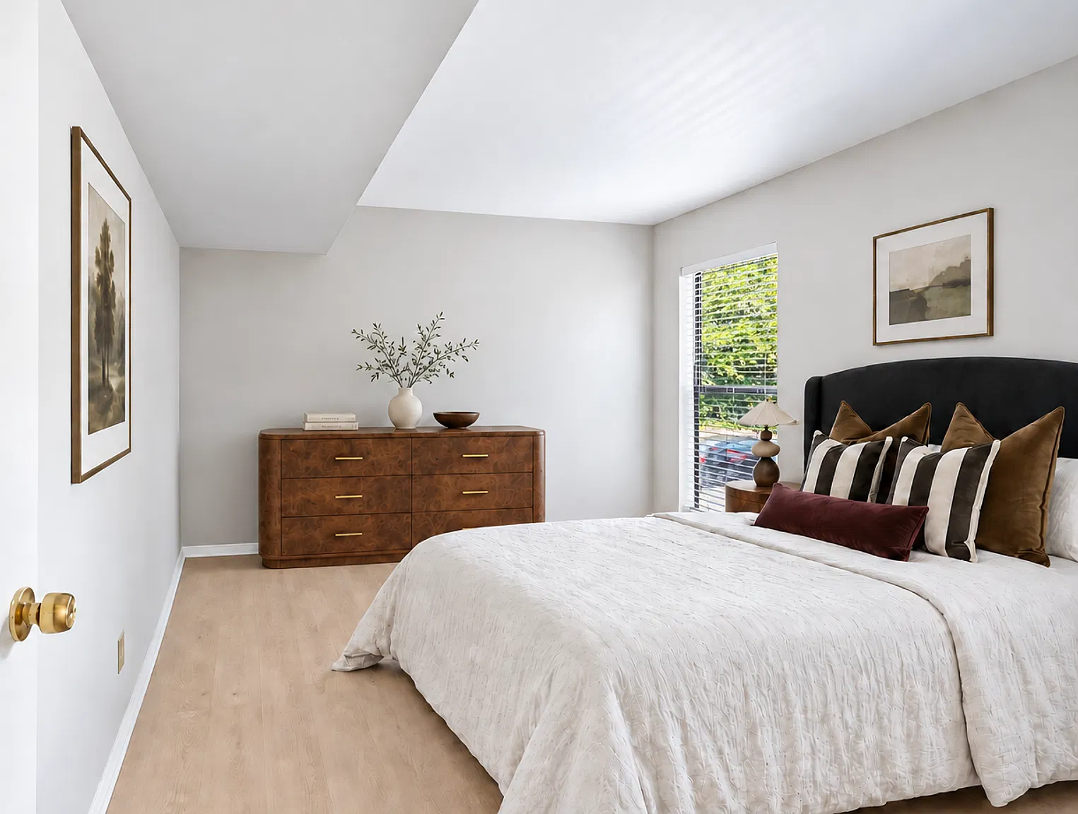 Village Park Apartments — Photo 3