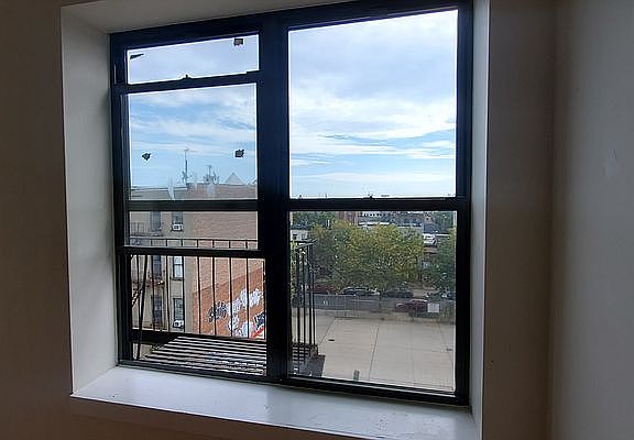 5th image of 490 Kosciuszko St APT 3L