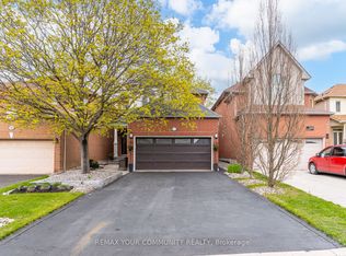 100 Secord St, Pickering, ON L1V 6V6