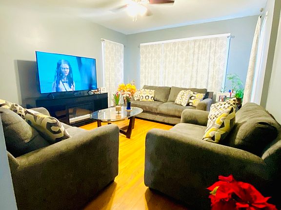 2nd image of 1704 N Luna Ave