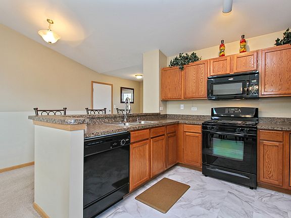 5th image of 2250 Monarch St