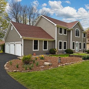 10506 Arabian Trl, Woodstock, IL, 60098