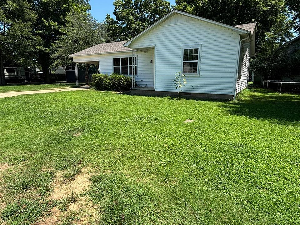 1st image of 808 SW 4th St