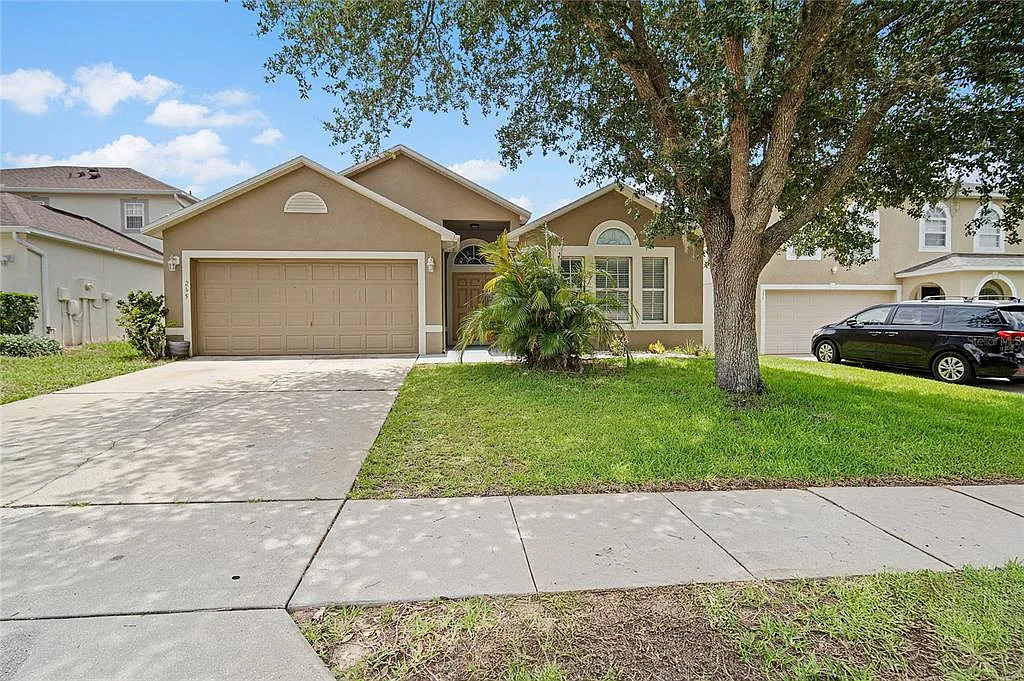 4 bed, 2.0 bath, 1874 sqft, $2,250 — Photo 3
