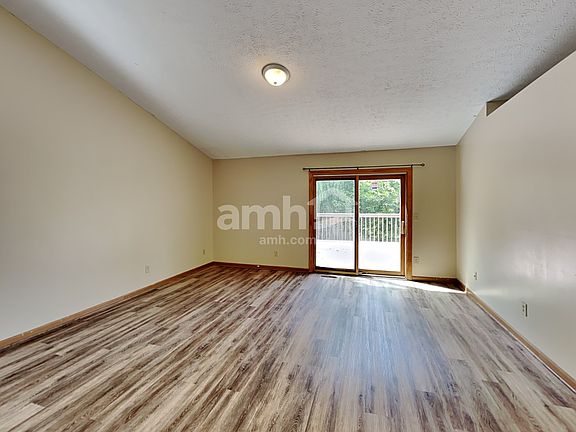 5th image of 4831 Ballentine Dr