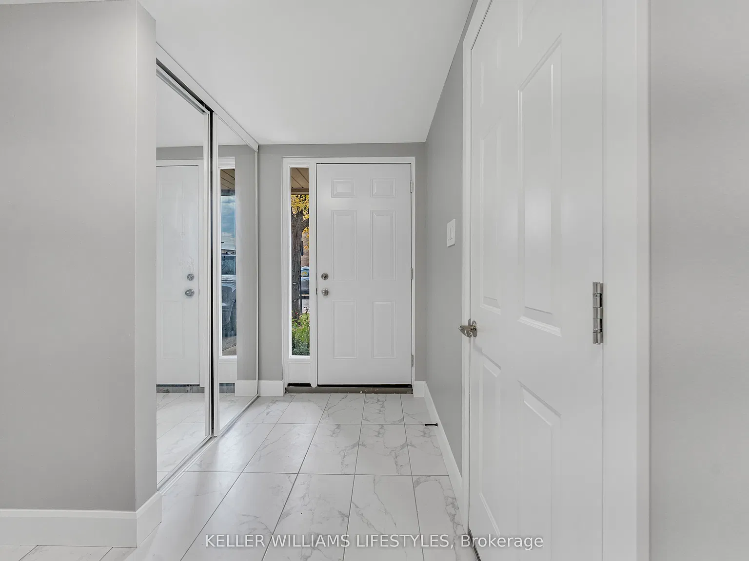 3 bed, $2,395 — Photo 4