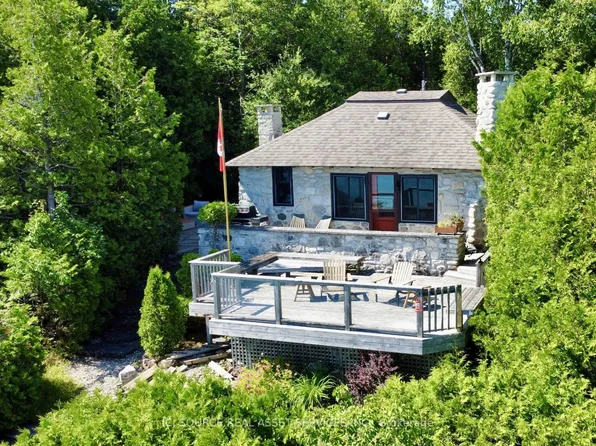 60 Isthmus Bay Rd, Northern Bruce Peninsula, ON N0H 1W0