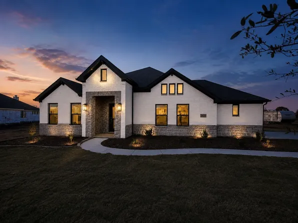 13242 Corrida Ln, Sanger, TX 76266