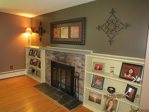 4th image of 12 Parkwood Dr