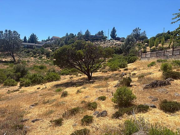 5016 Schooner Ct Landscape