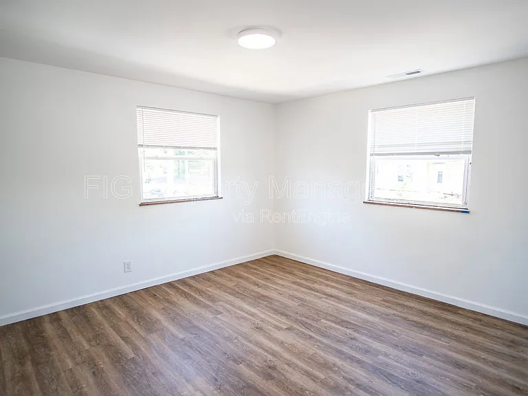 315 N Castle St #11 — Photo 4
