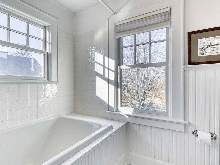 260 Orchard St — Photo 10