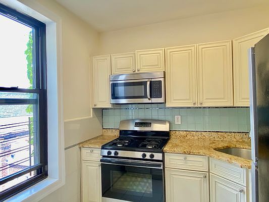 3rd image of 780 E 2nd St APT 3D