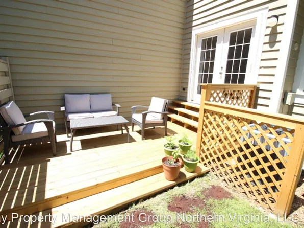 1548 Deer Point Way, Reston, VA 20194