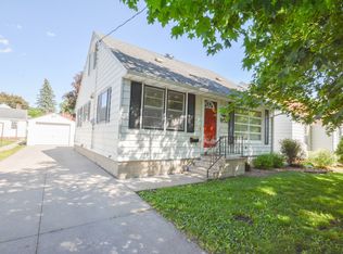 952 12th Ave NE, Rochester, MN 55906