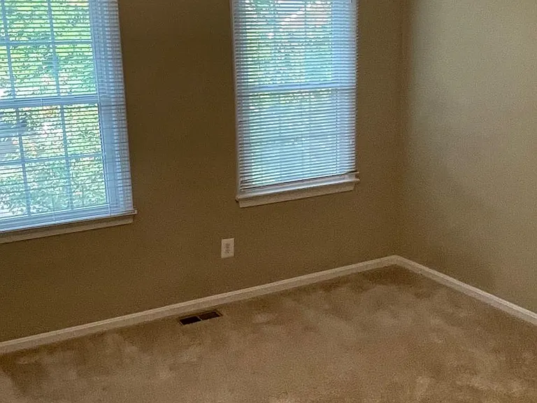 10127 Ebenshire Ct — Photo 12