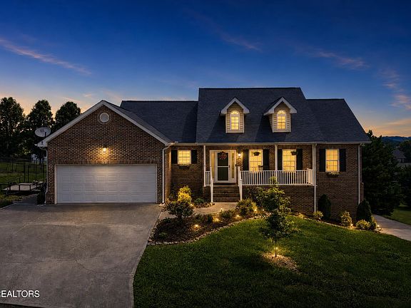2nd image of 2605 Covington Cir