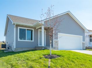 400 Commons Dr, Carlisle, IA 50047