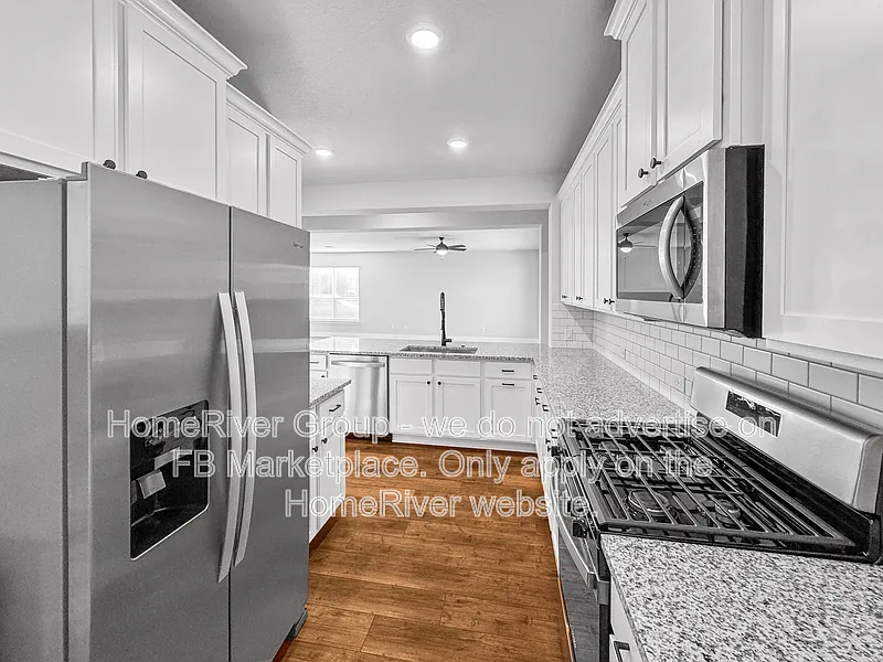 5 bed, 3.5 bath, 2821 sqft, $2,445 — Photo 4