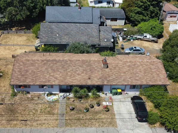 1135 Rhododendron Dr, Florence, OR 97439