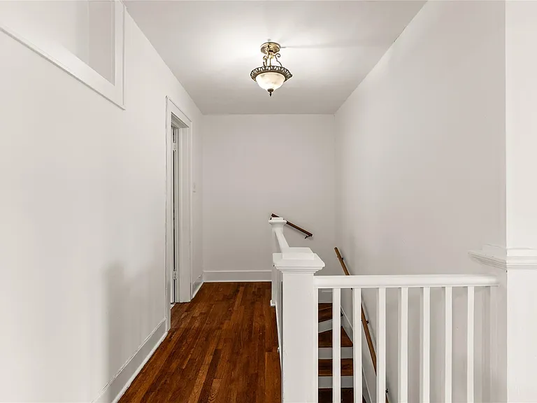 2202 W Main St — Photo 19