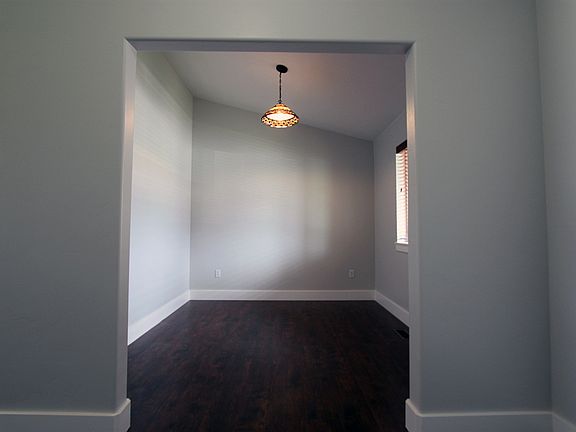 3rd image of 1692 S Country Ln