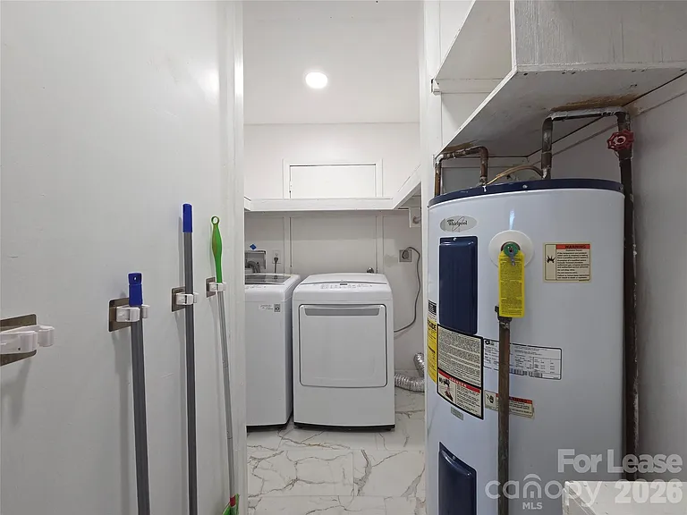 117 Oakview Dr — Photo 15